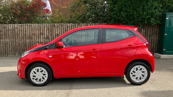 Used Toyota AYGO 2021 for sale - 76192993: Photo 17