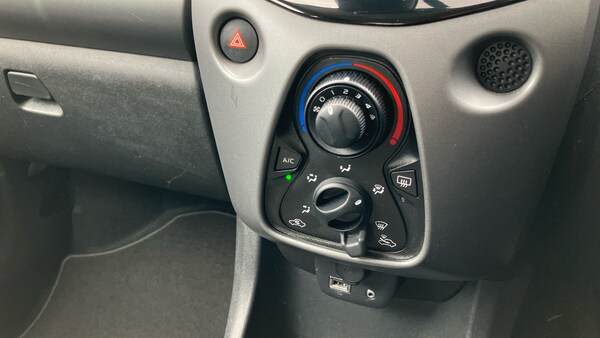 Used Toyota AYGO 2021 for sale - 76192993: Photo 33