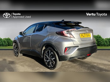 Used Toyota C-HR 2017 for sale - 76932101: Photo