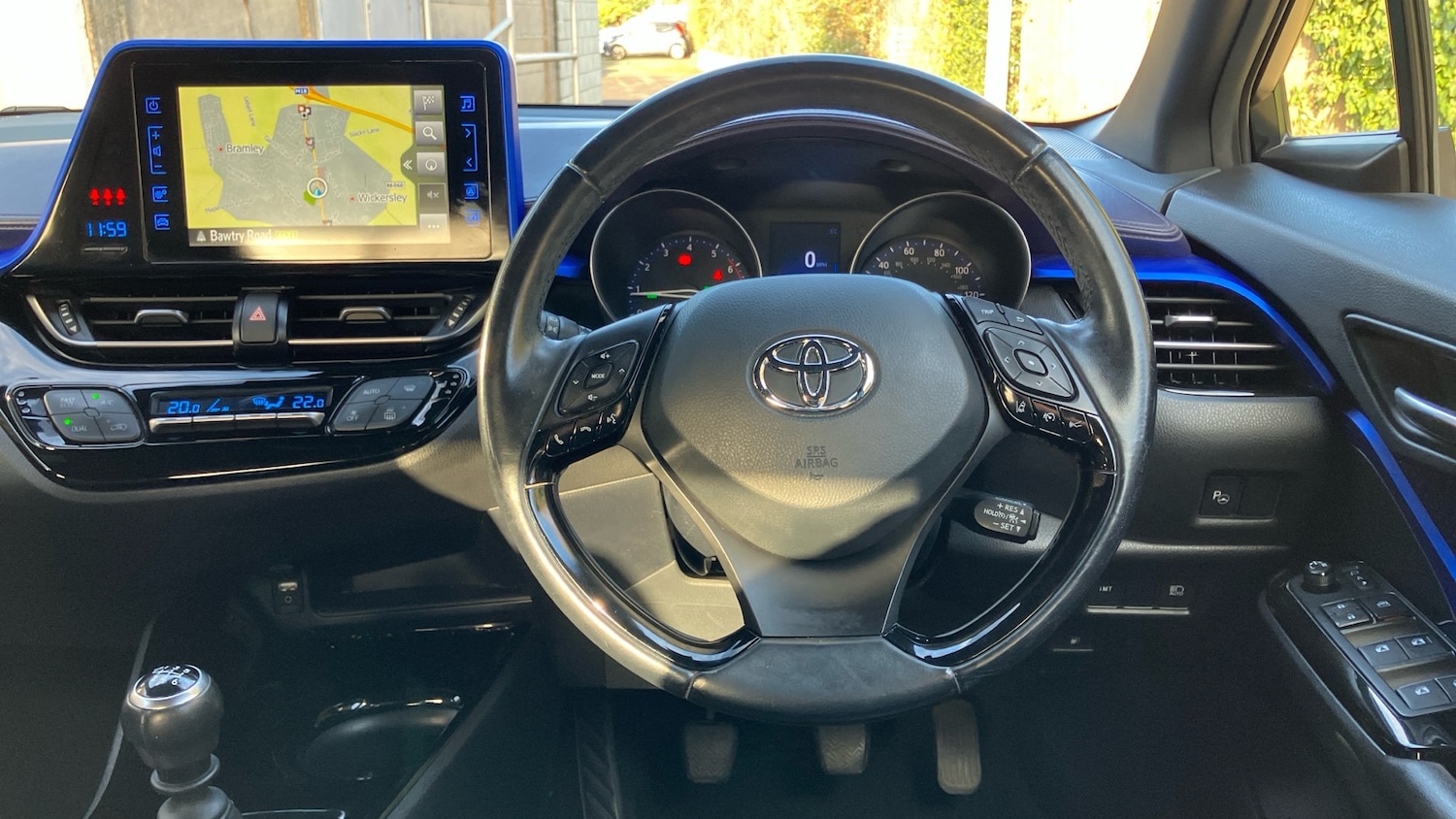 Used Toyota C-HR 2017 for sale - 76932101: Photo 8