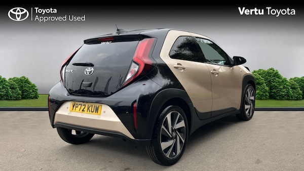 Used Toyota Aygo X 2022 for sale - 76292815: Photo 2