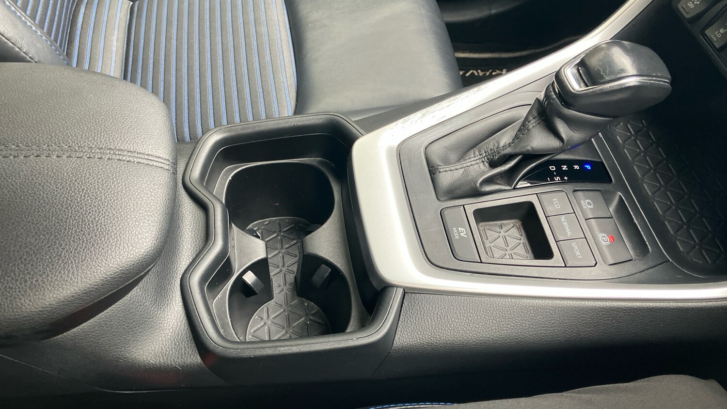 Used Toyota RAV4 2020 for sale - 77902866: Photo 36