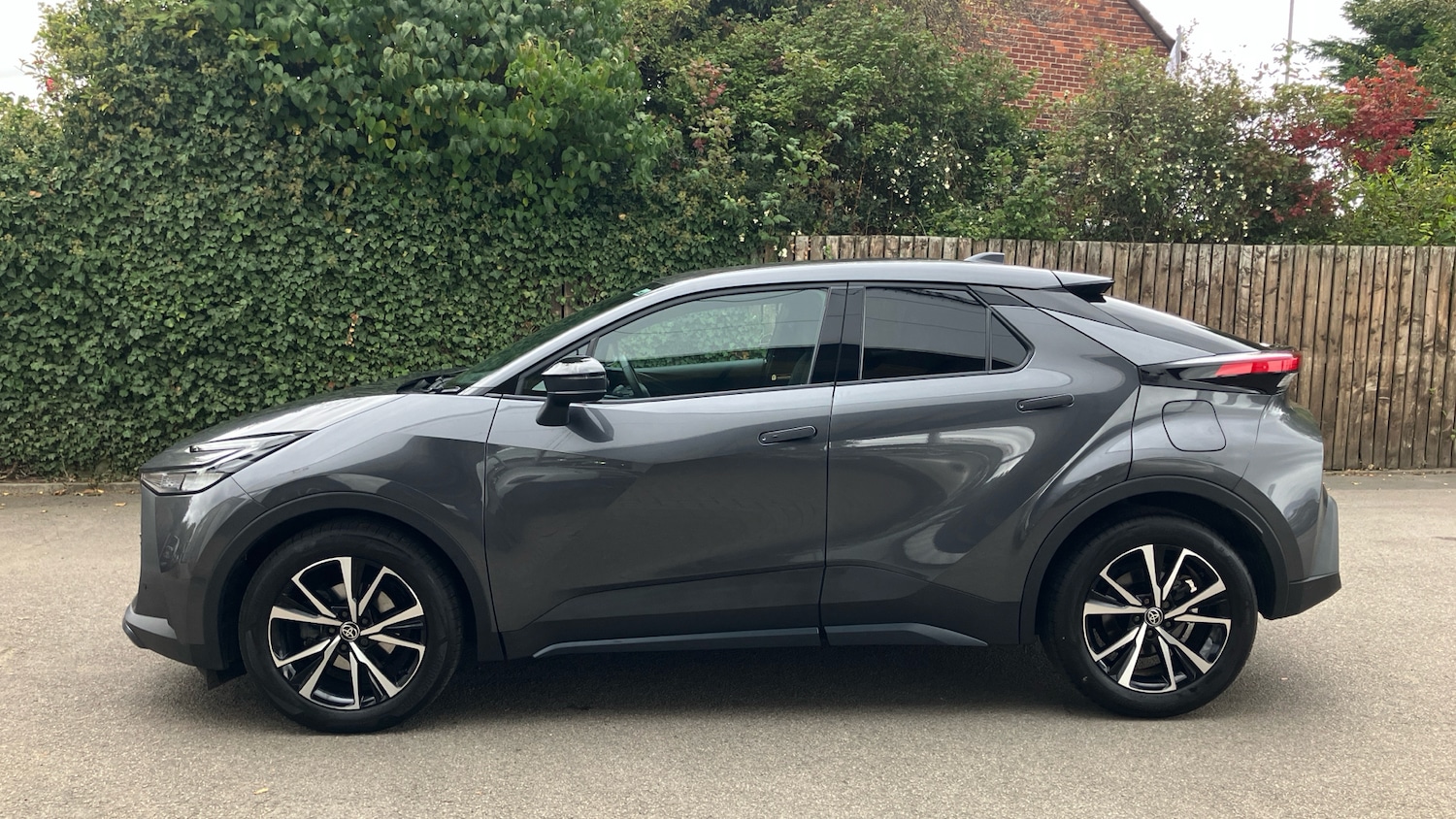 Used Toyota C-HR 2024 for sale - 75975130: Photo 17