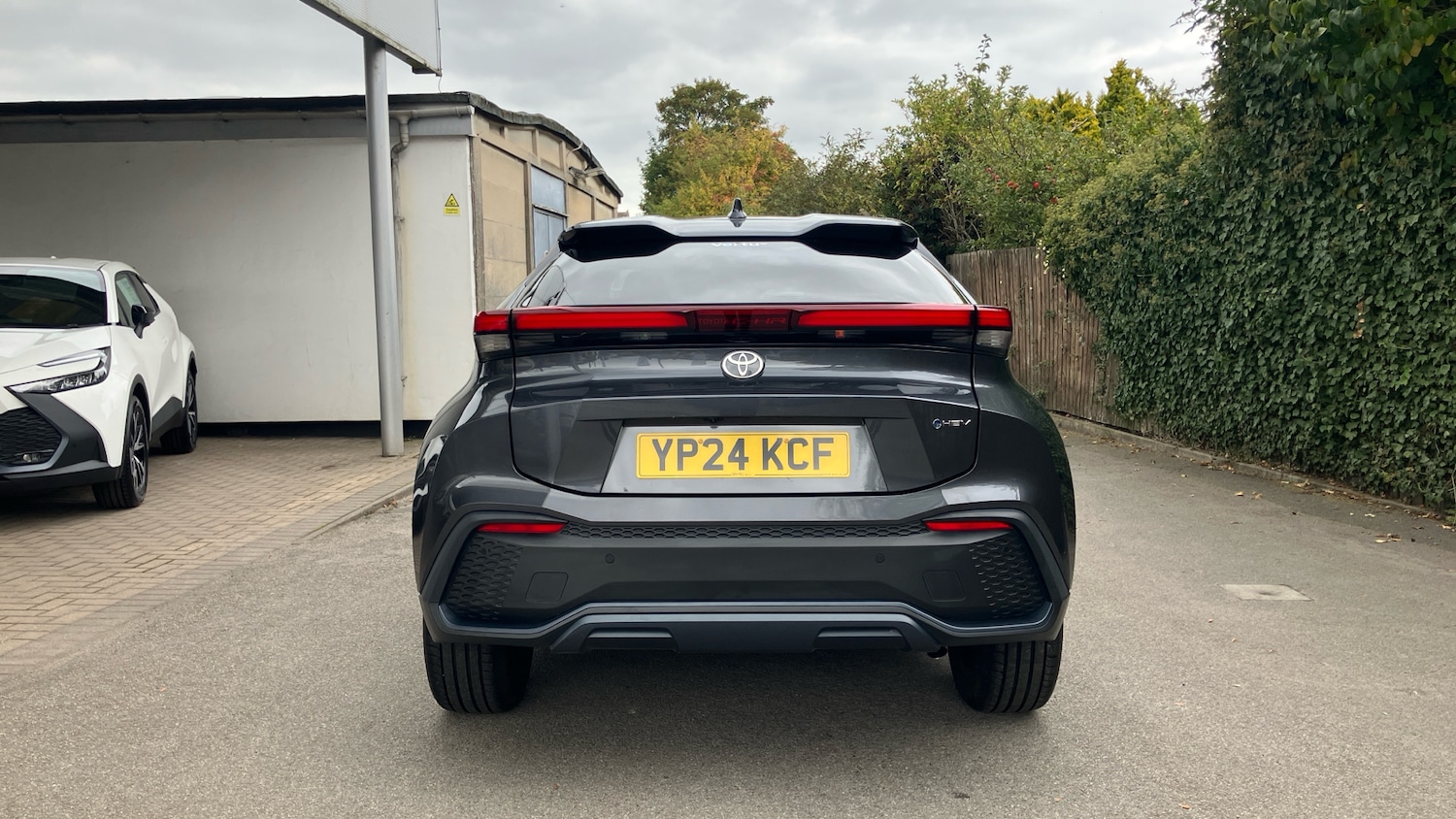 Used Toyota C-HR 2024 for sale - 75975130: Photo 19