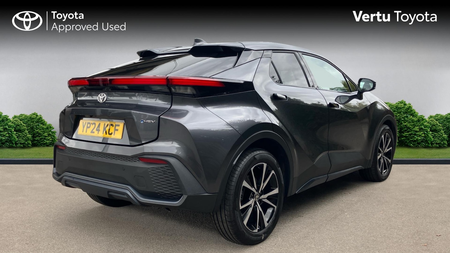 Used Toyota C-HR 2024 for sale - 75975130: Photo 2