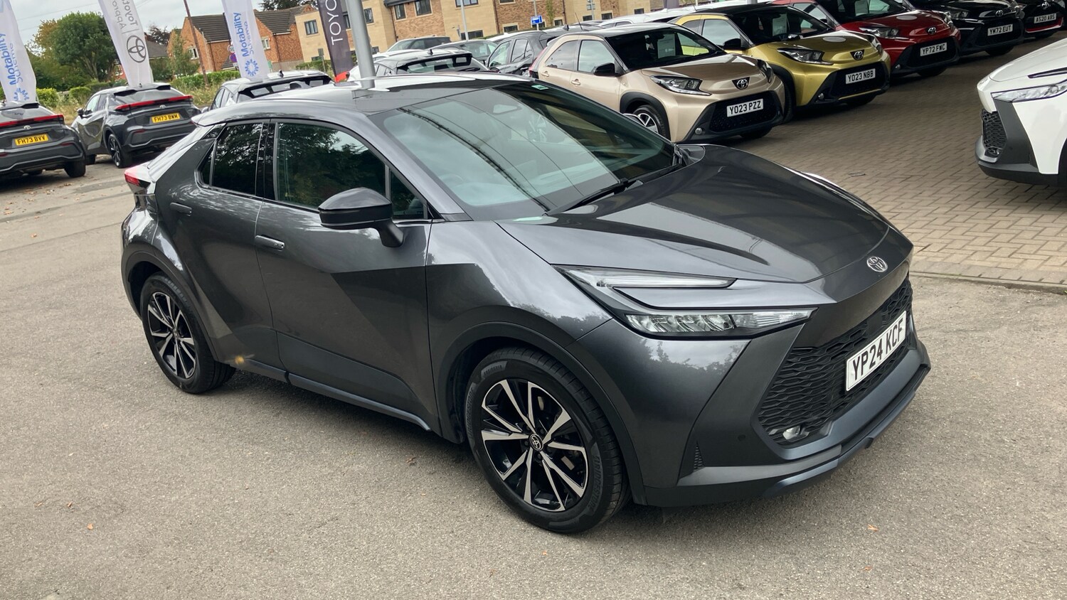 Used Toyota C-HR 2024 for sale - 75975130: Photo 29