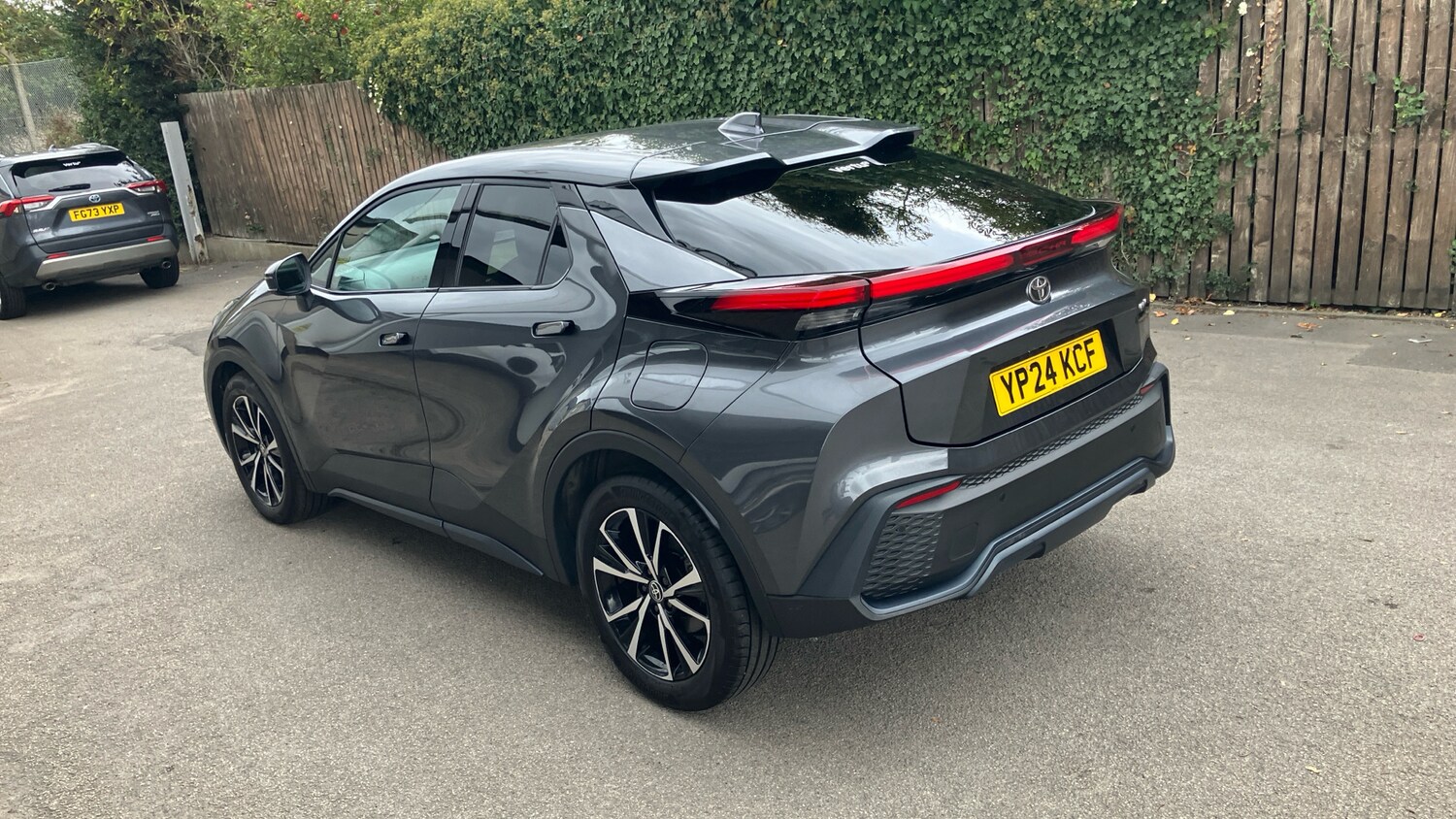 Used Toyota C-HR 2024 for sale - 75975130: Photo 30