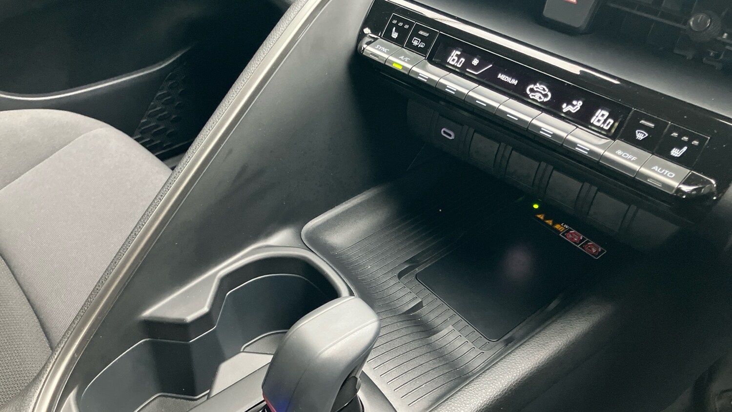 Used Toyota C-HR 2024 for sale - 75975130: Photo 36