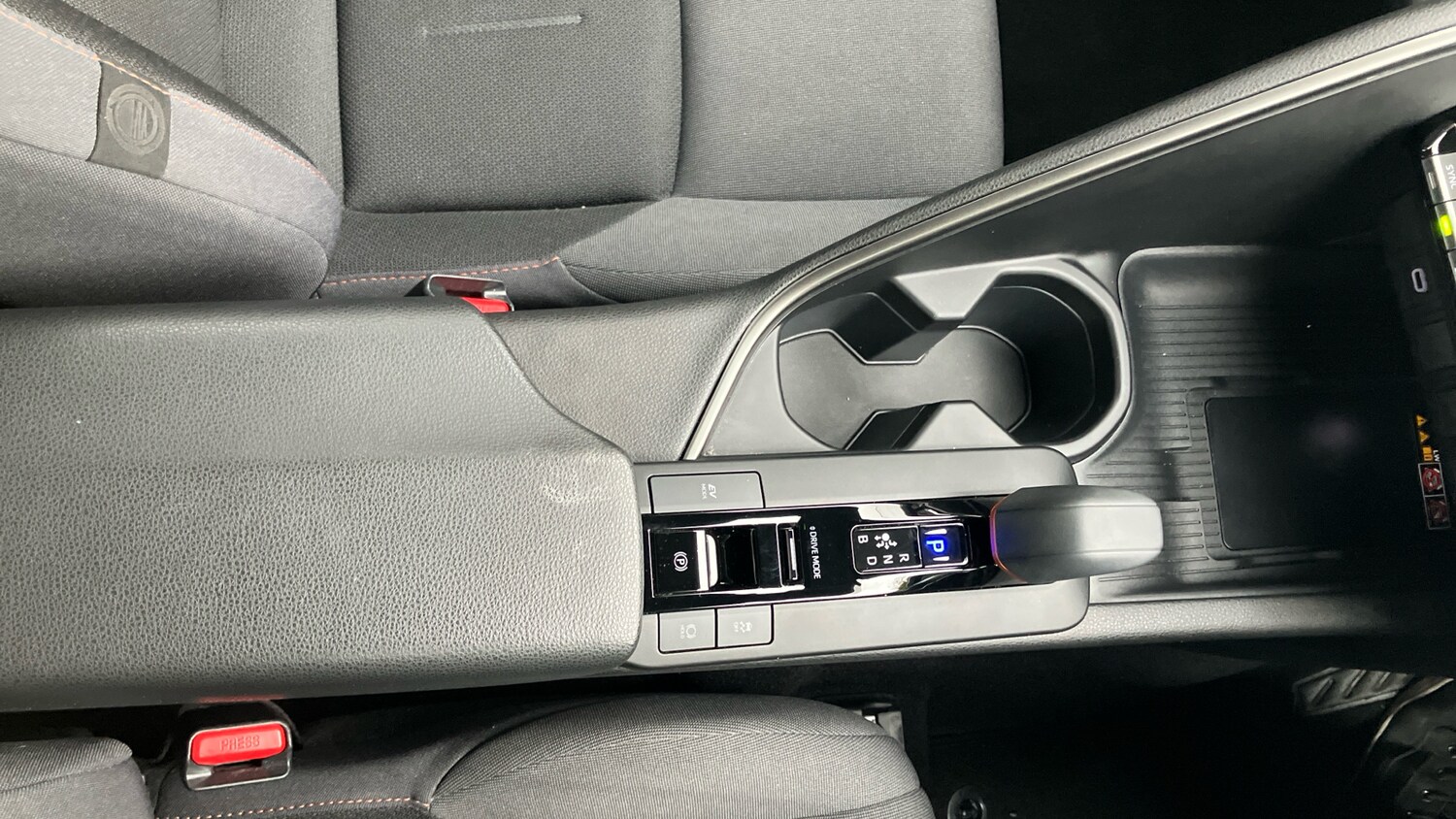 Used Toyota C-HR 2024 for sale - 75975130: Photo 37