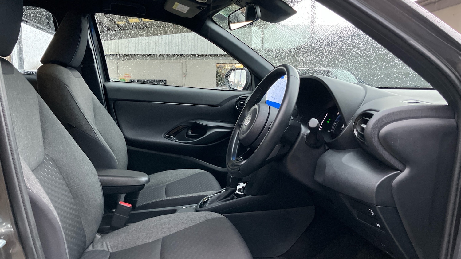 Used Toyota Yaris Cross 2024 for sale - 77558465: Photo 11