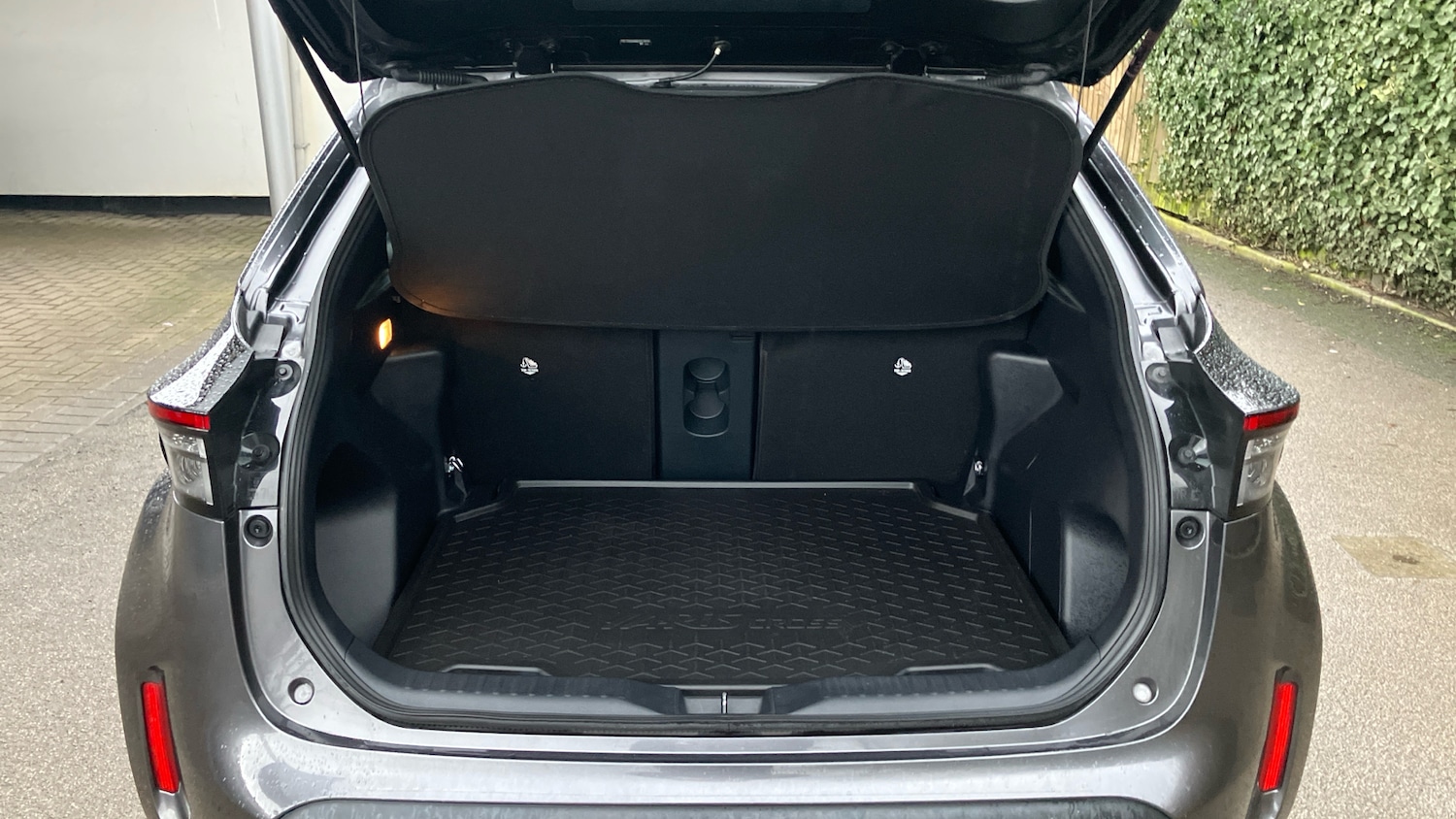 Used Toyota Yaris Cross 2024 for sale - 77558465: Photo 14