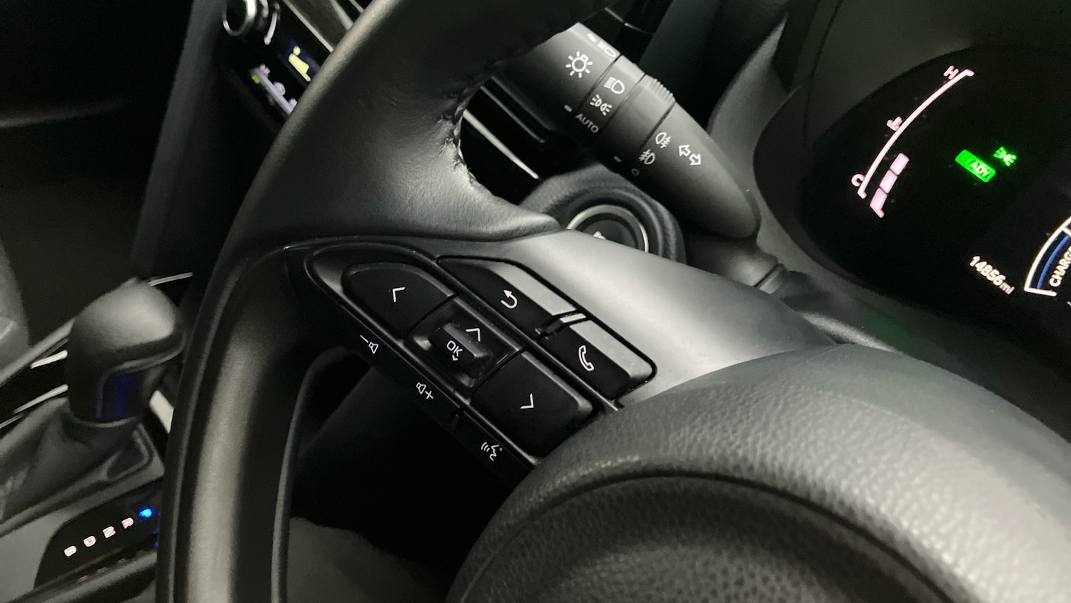 Used Toyota Yaris Cross 2024 for sale - 77558465: Photo 34