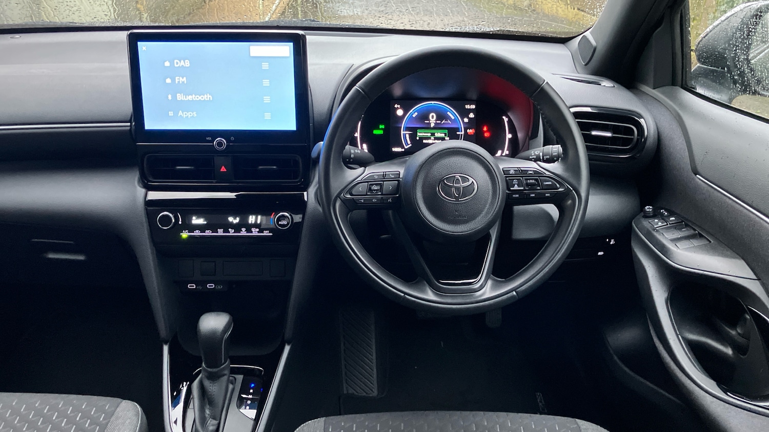 Used Toyota Yaris Cross 2024 for sale - 77558465: Photo 6