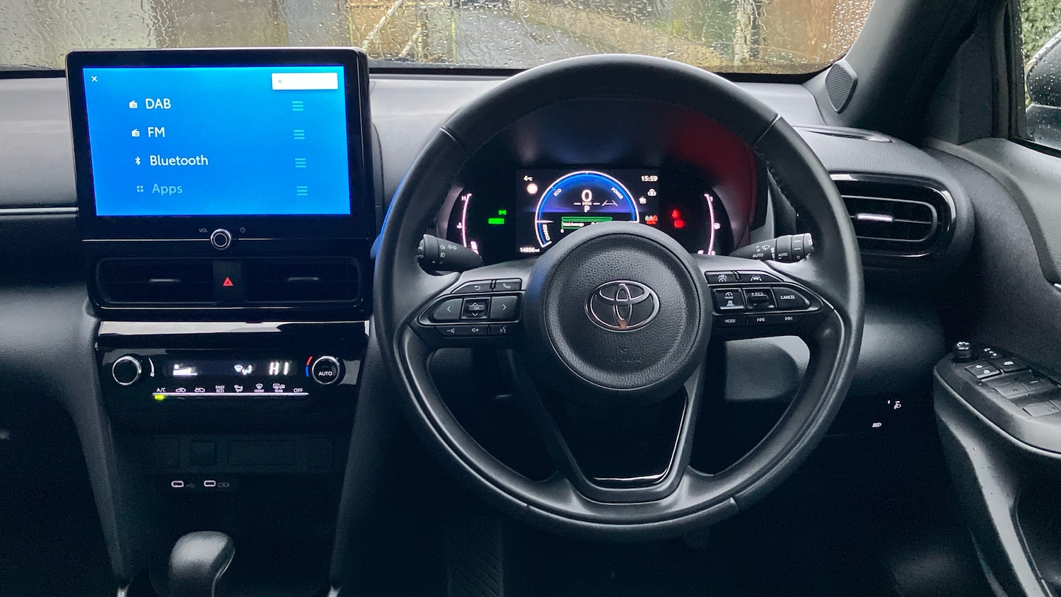 Used Toyota Yaris Cross 2024 for sale - 77558465: Photo 8