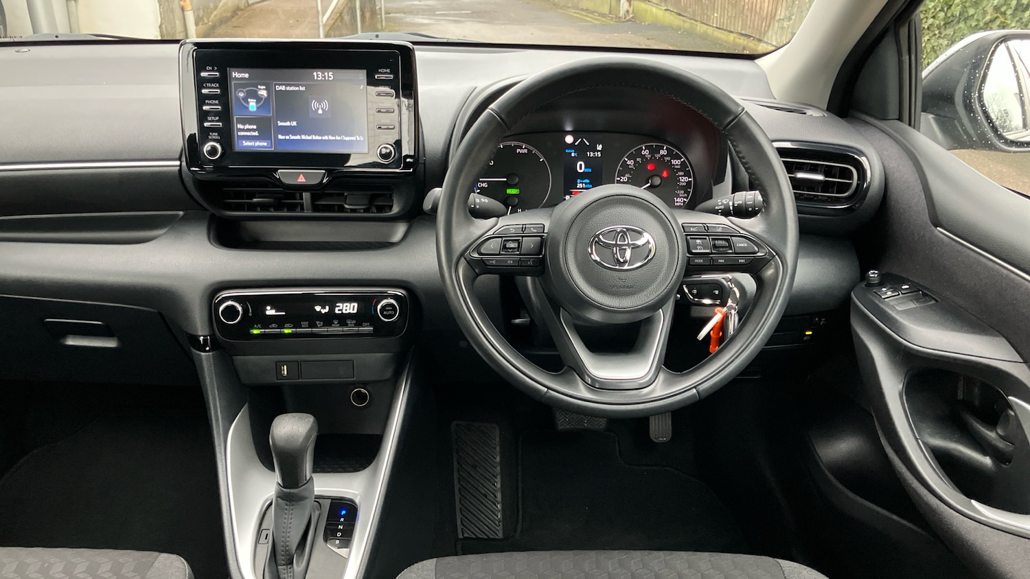 Used Toyota Yaris 2023 for sale - 77210929: Photo 6