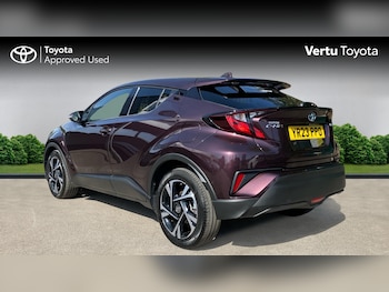 Used Toyota C-HR 2023 for sale - 79432648: Photo