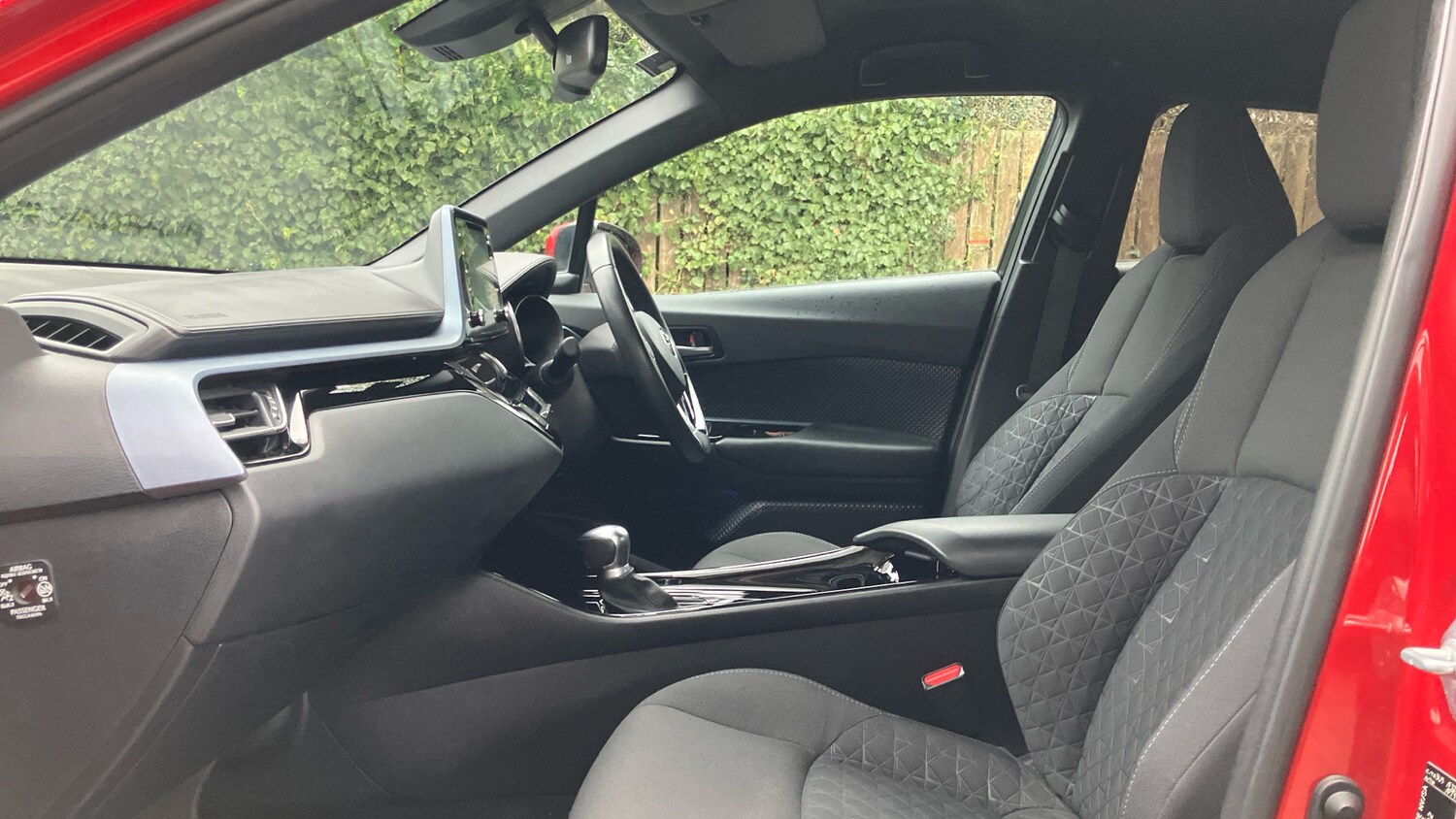 Used Toyota C-HR 2020 for sale - 77687857: Photo 10