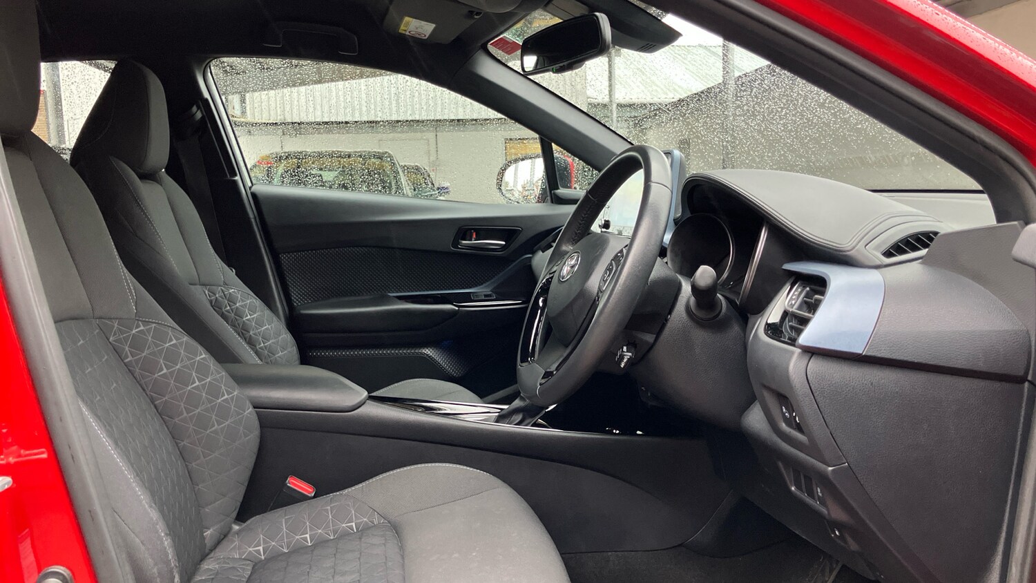 Used Toyota C-HR 2020 for sale - 77687857: Photo 11