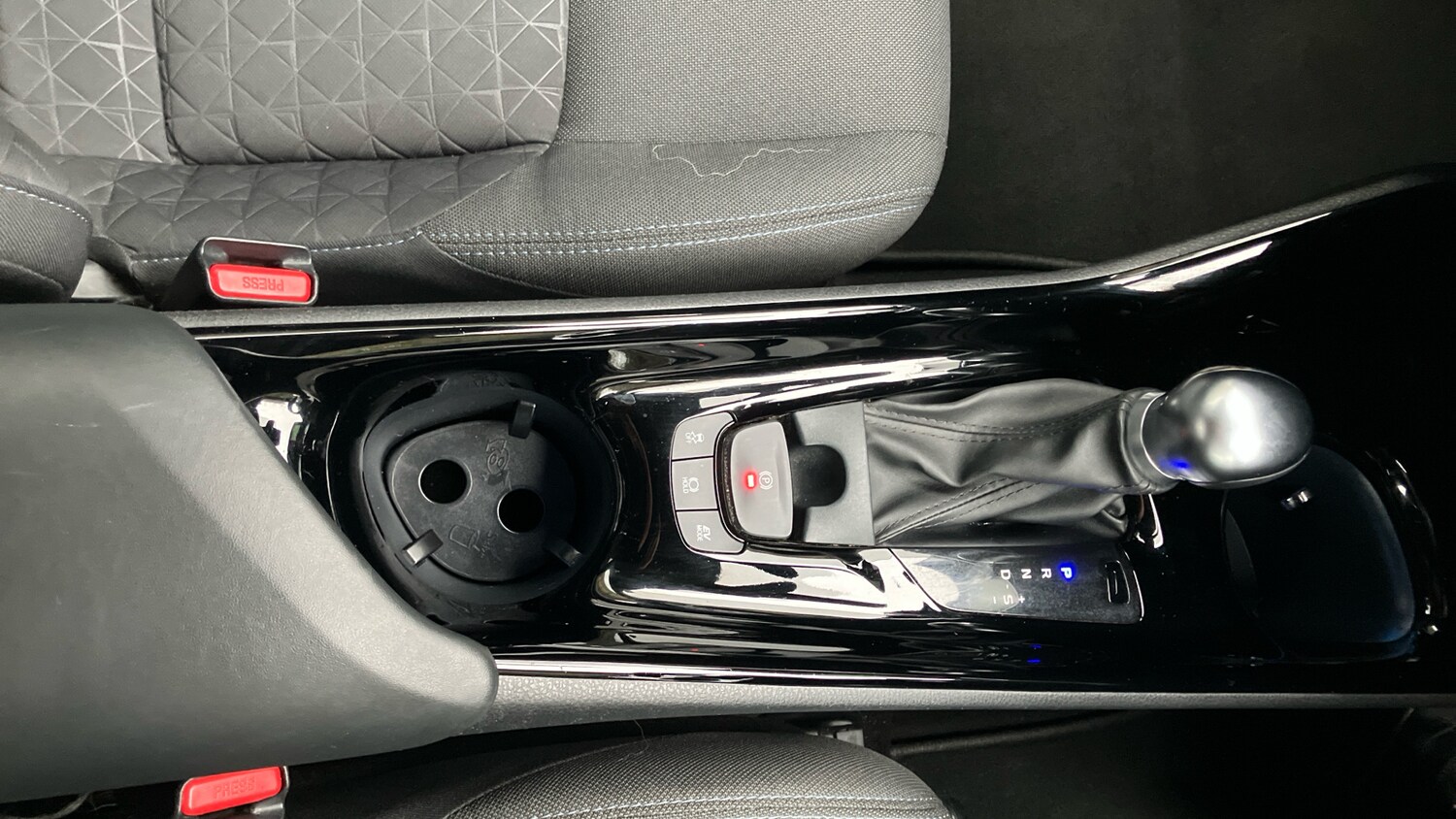 Used Toyota C-HR 2020 for sale - 77687857: Photo 37