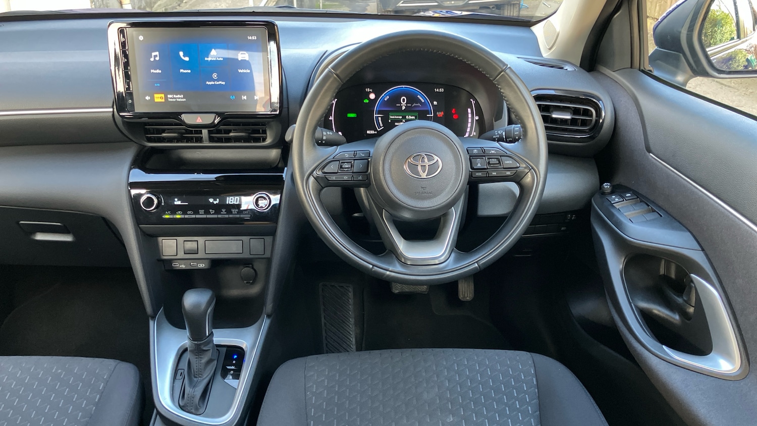 Used Toyota Yaris Cross 2025 for sale - 77641232: Photo 6