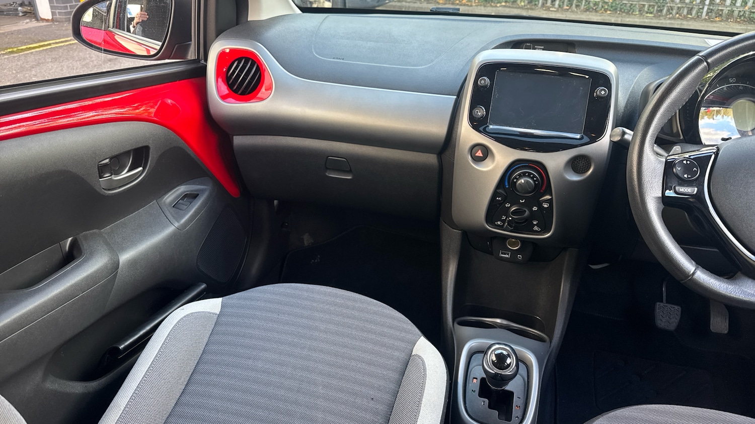 Used Toyota AYGO 2020 for sale - 76450301: Photo 14