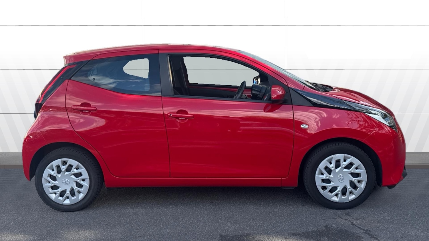 Used Toyota AYGO 2020 for sale - 76450301: Photo 5
