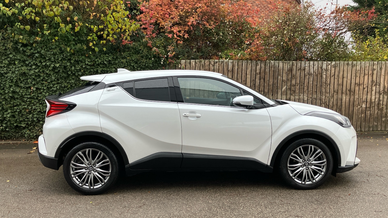 Used Toyota C-HR 2023 for sale - 76638529: Photo 16