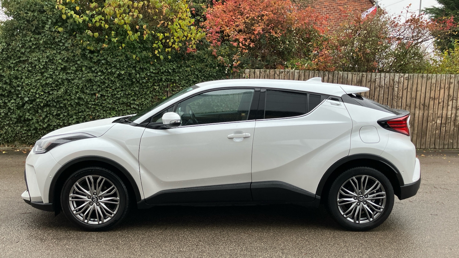 Used Toyota C-HR 2023 for sale - 76638529: Photo 17