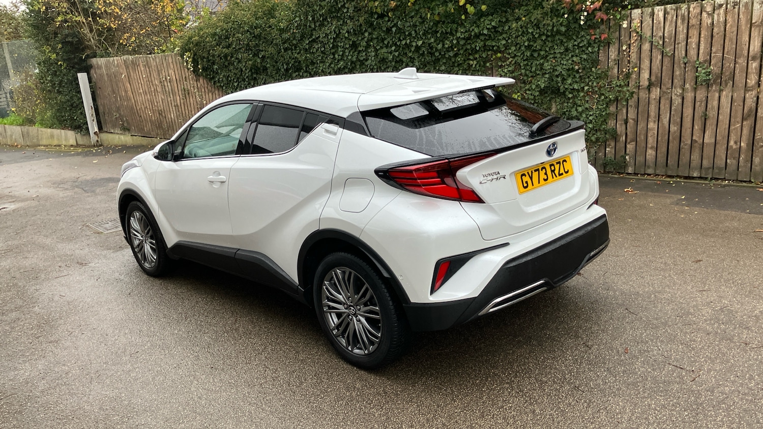 Used Toyota C-HR 2023 for sale - 76638529: Photo 30