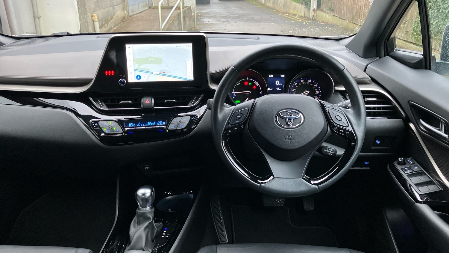 Used Toyota C-HR 2023 for sale - 76638529: Photo 6