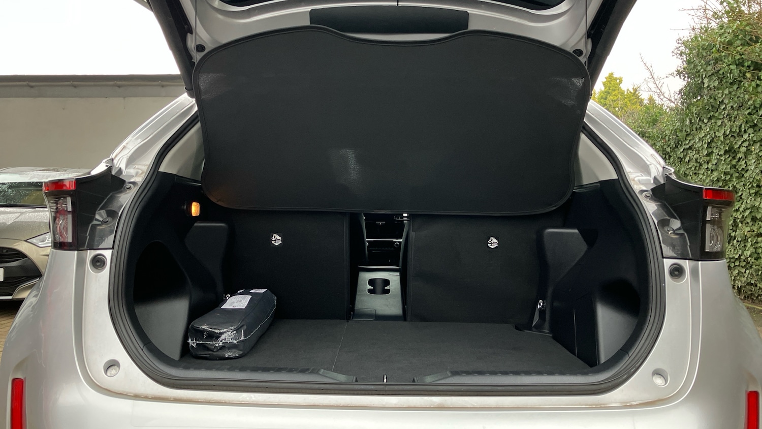 Used Toyota Yaris Cross 2023 for sale - 77420924: Photo 32