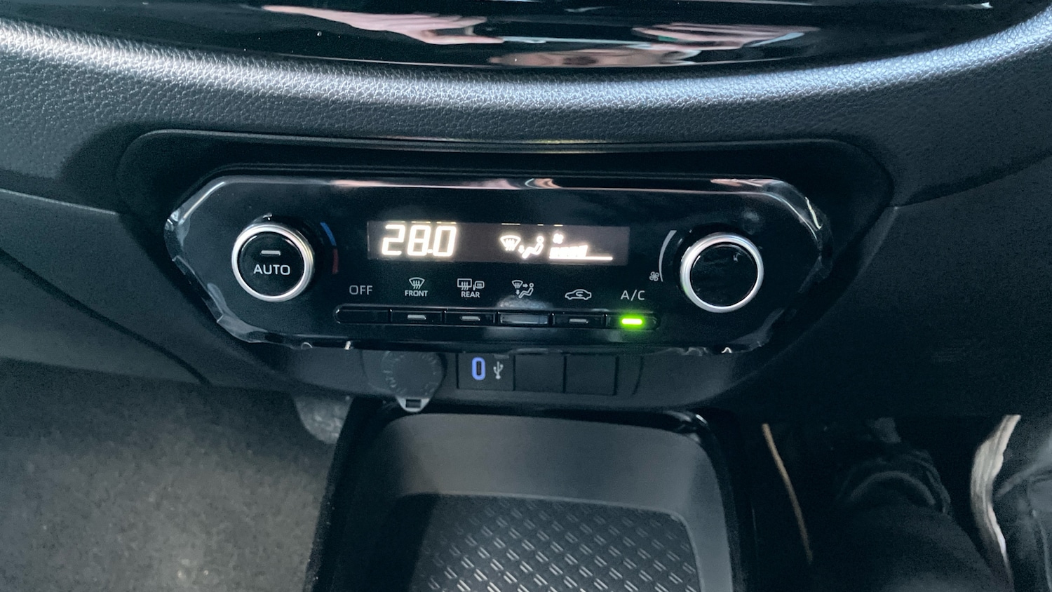 Used Toyota Aygo X 2025 for sale - 76696878: Photo 37