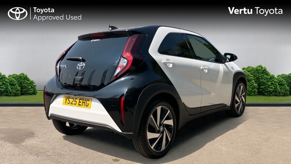 Used Toyota Aygo X 2025 for sale - 76207691: Photo 2