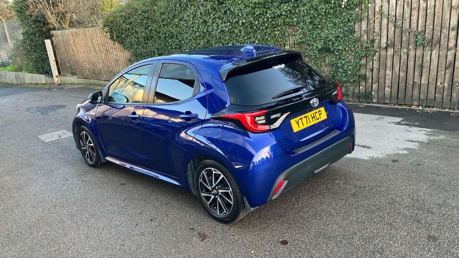 Used Toyota Yaris 2021 for sale - 76892880: Photo 30