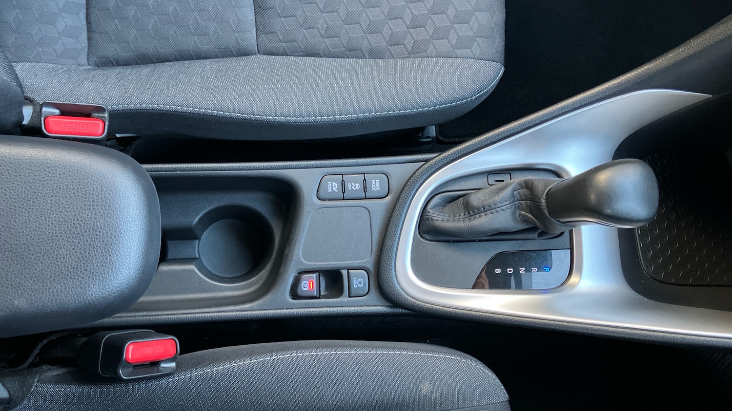 Used Toyota Yaris 2021 for sale - 76892880: Photo 34