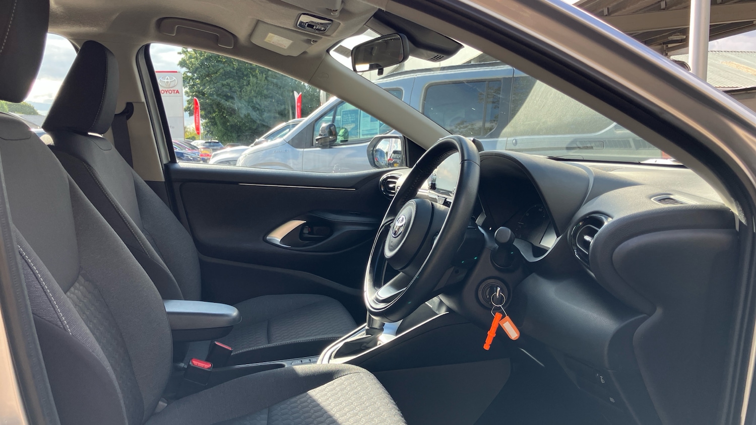 Used Toyota Yaris 2023 for sale - 75987423: Photo 11