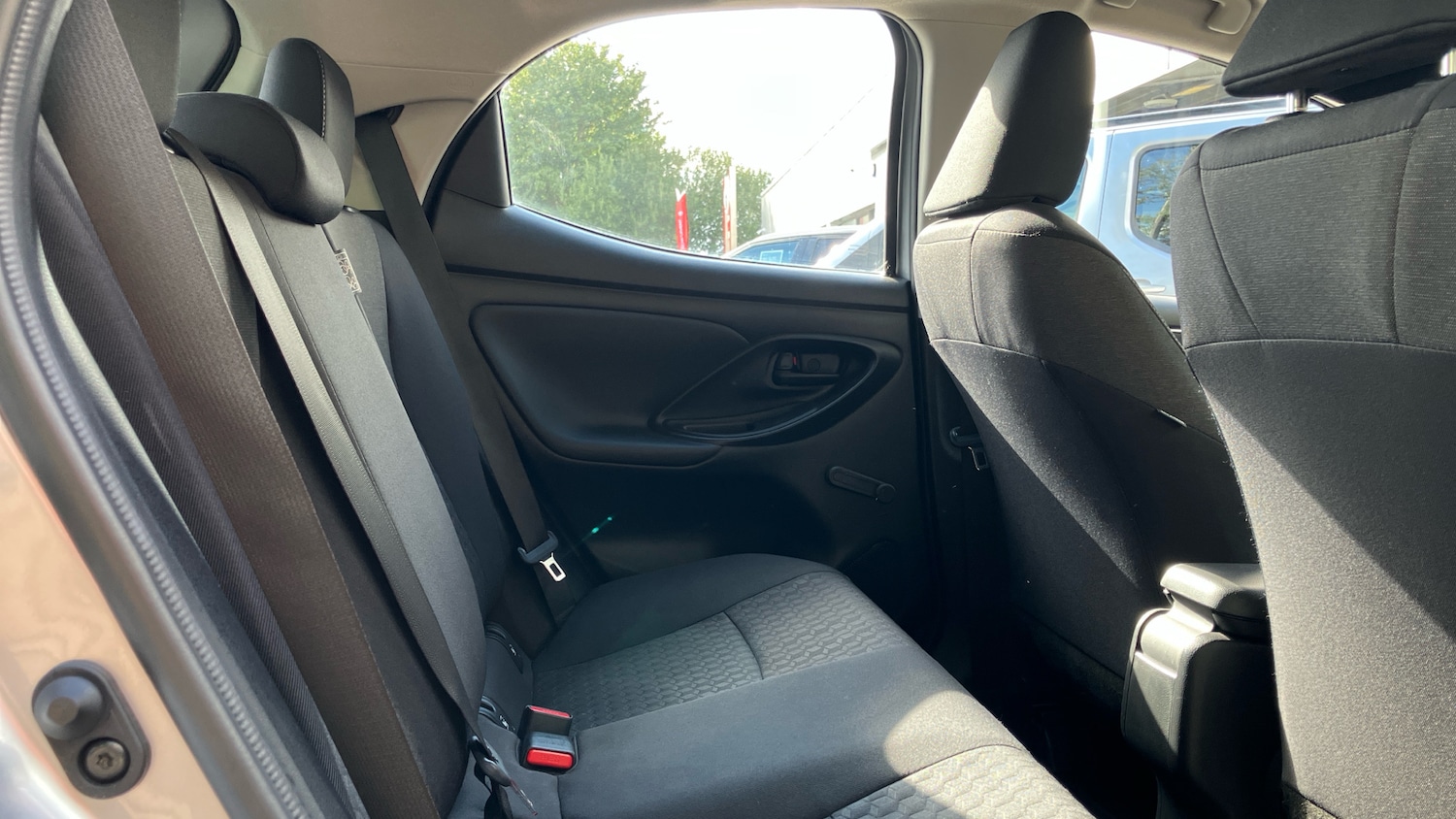 Used Toyota Yaris 2023 for sale - 75987423: Photo 12