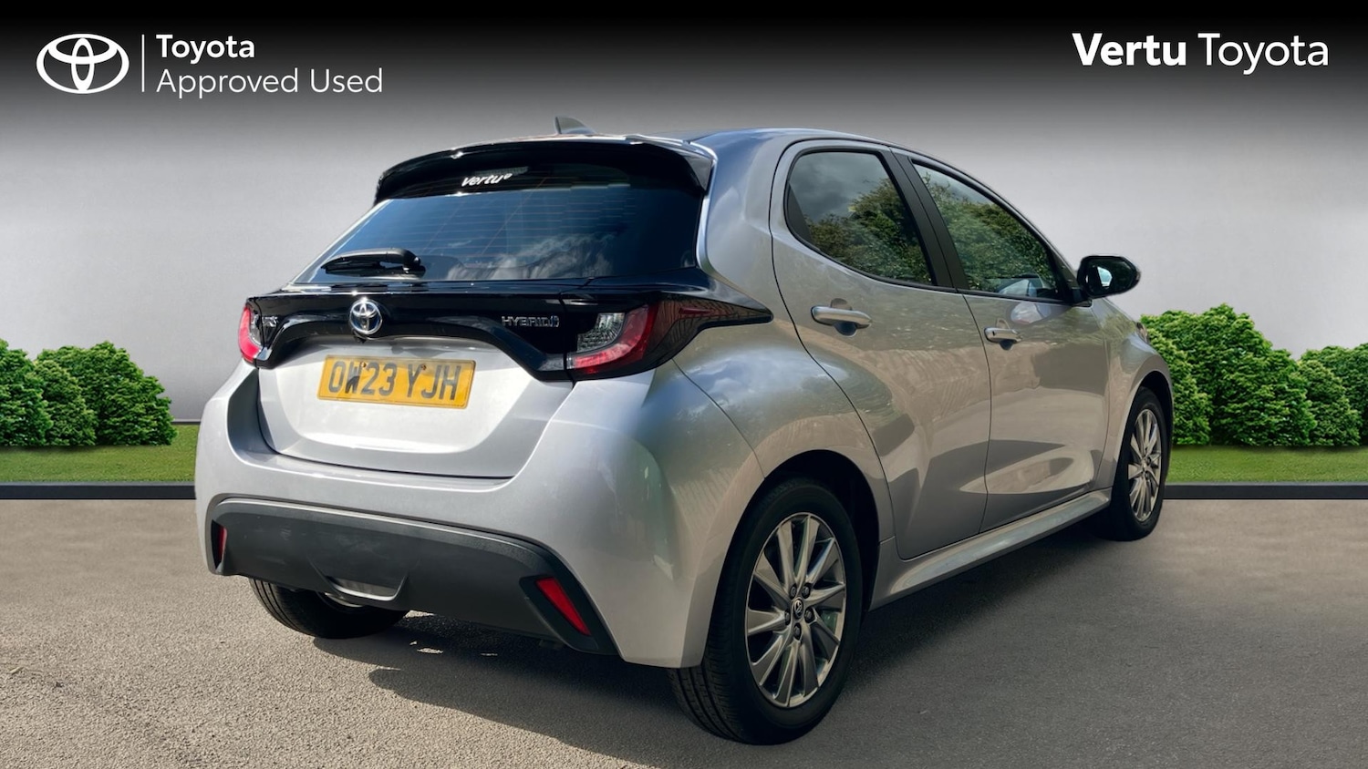 Used Toyota Yaris 2023 for sale - 75987423: Photo 2