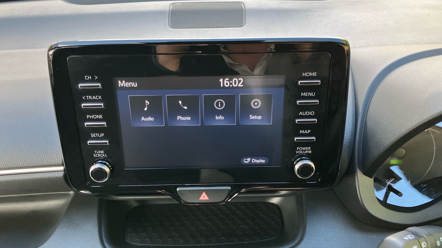 Used Toyota Yaris 2023 for sale - 75987423: Photo 25