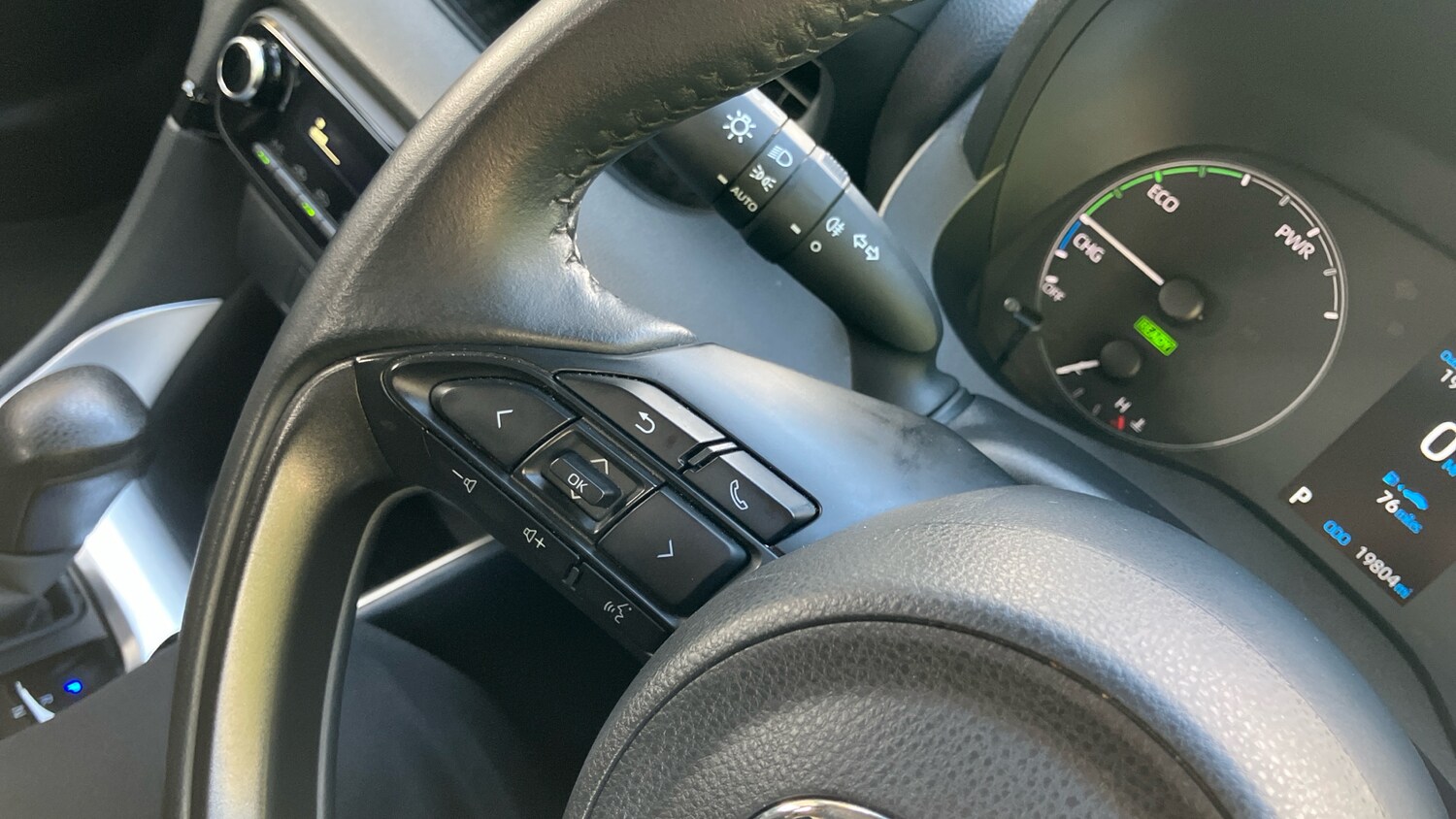 Used Toyota Yaris 2023 for sale - 75987423: Photo 31