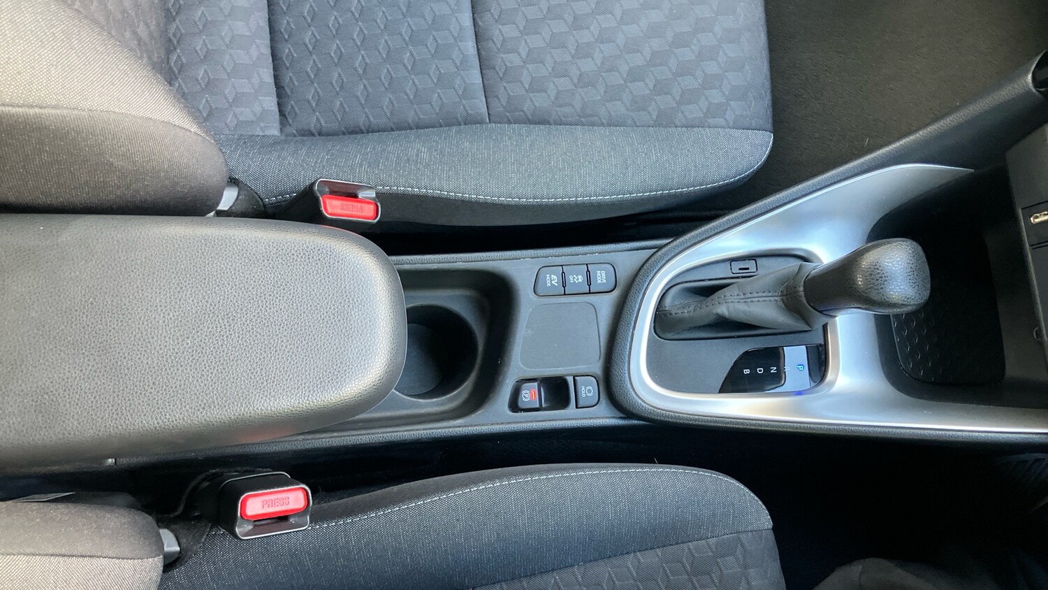 Used Toyota Yaris 2023 for sale - 75987423: Photo 34