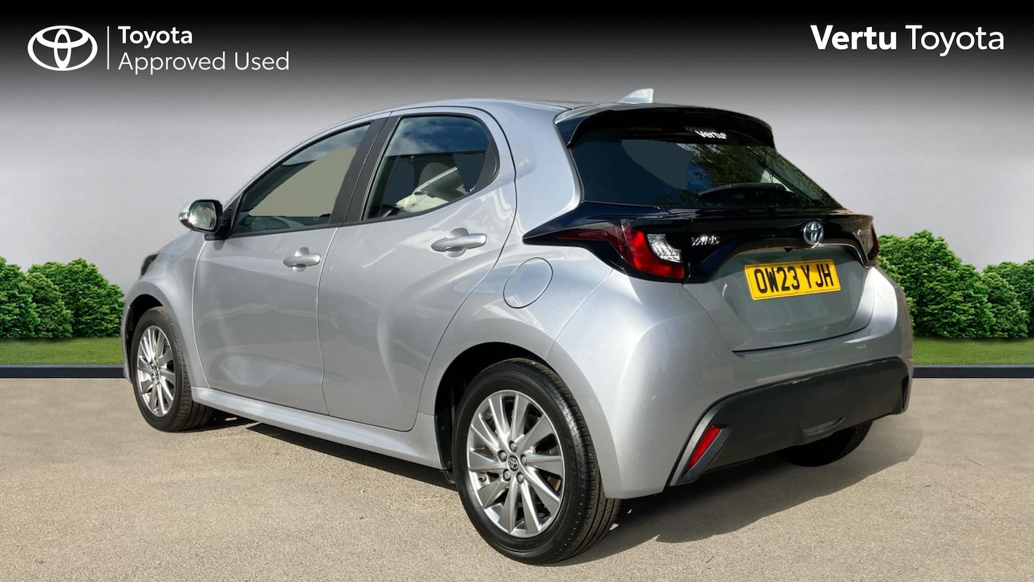 Used Toyota Yaris 2023 for sale - 75987423: Photo 4
