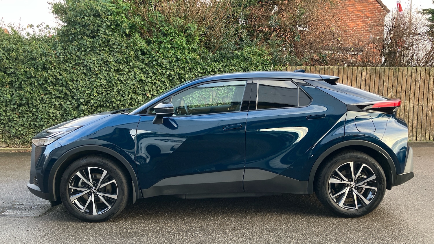 Used Toyota C-HR 2025 for sale - 77953831: Photo 17