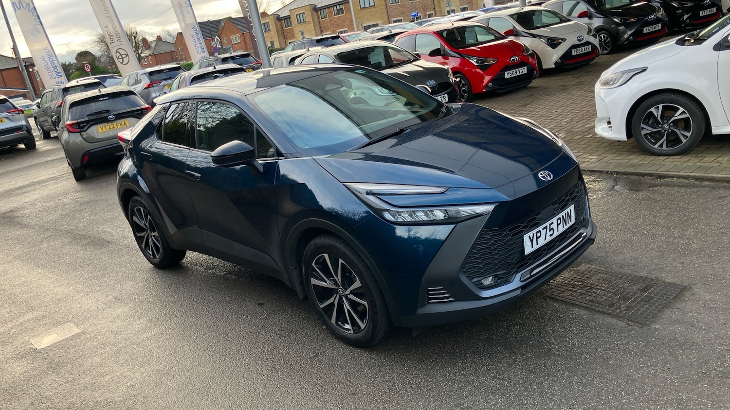 Used Toyota C-HR 2025 for sale - 77953831: Photo 29