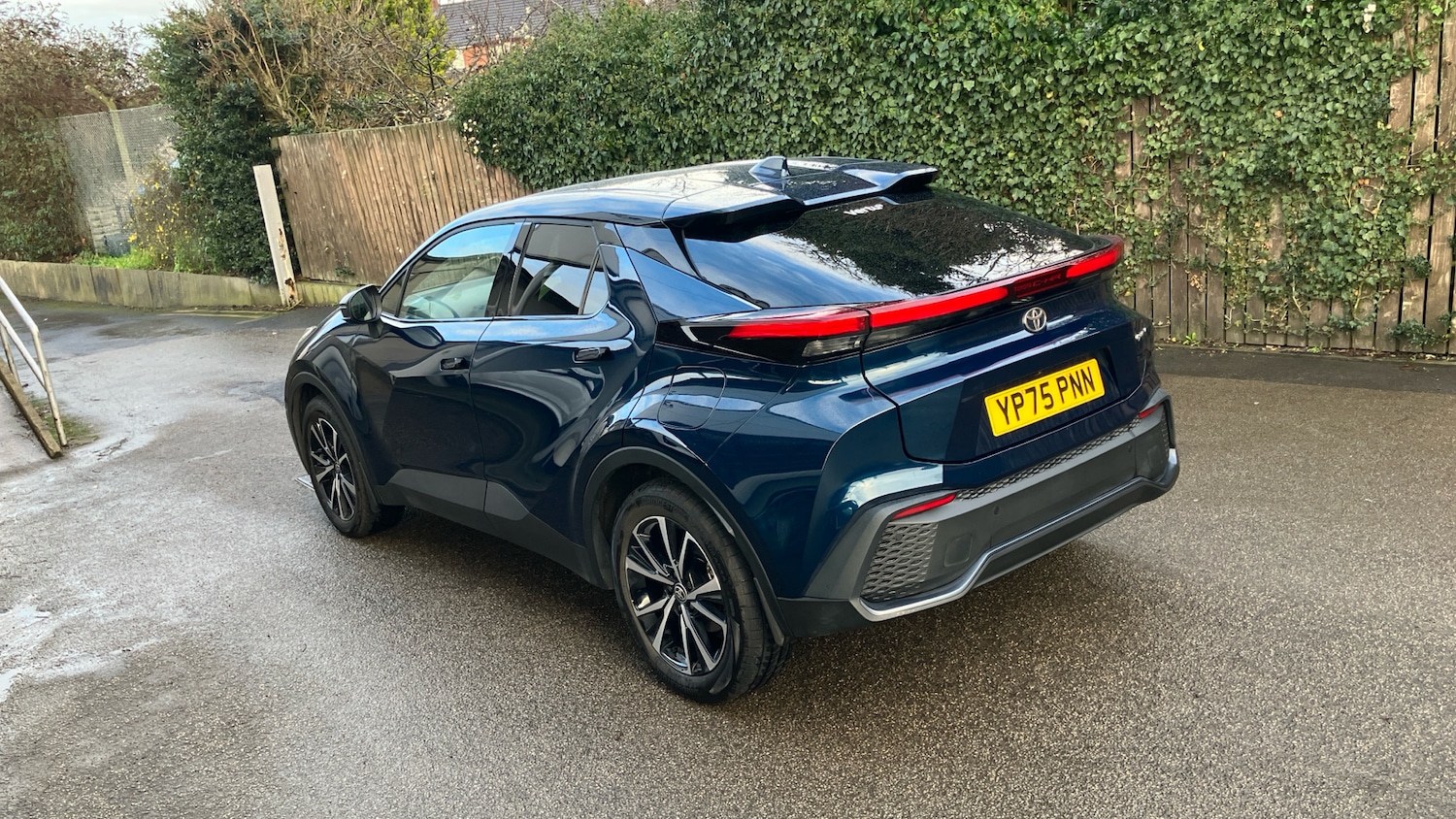 Used Toyota C-HR 2025 for sale - 77953831: Photo 30