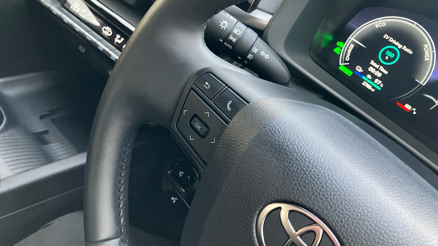 Used Toyota C-HR 2025 for sale - 77953831: Photo 34