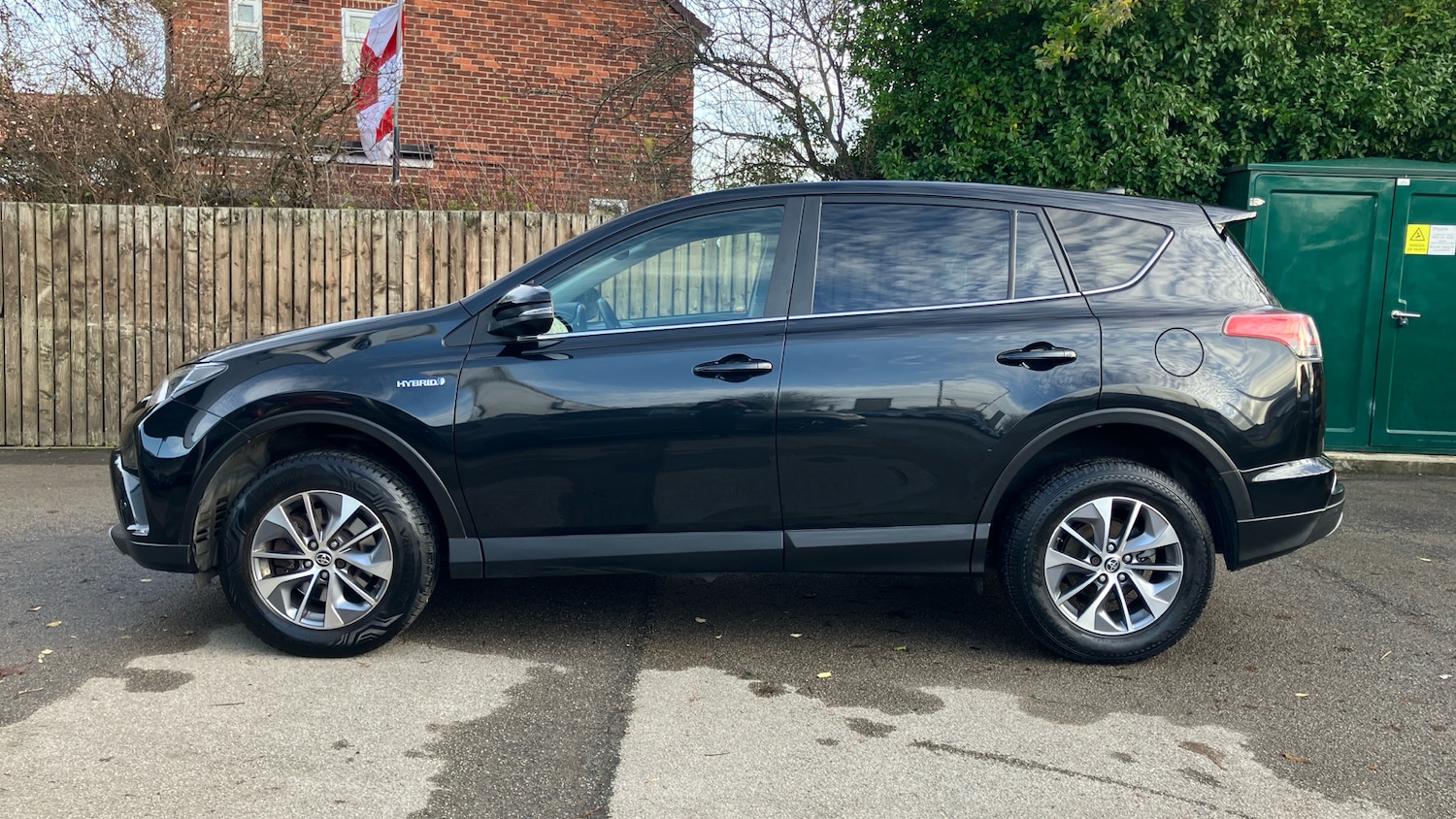 Used Toyota RAV4 2017 for sale - 76971108: Photo 17