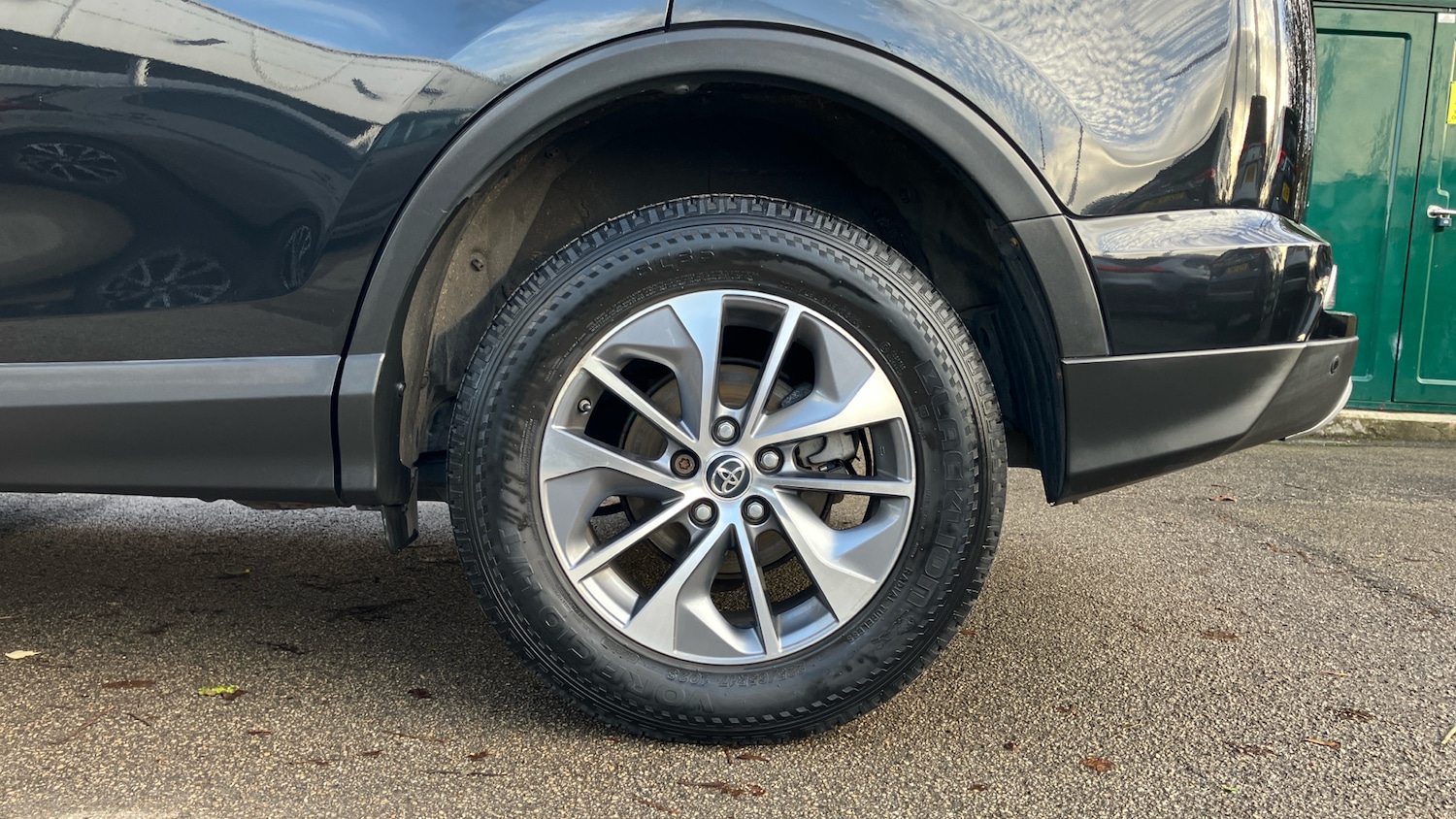 Used Toyota RAV4 2017 for sale - 76971108: Photo 18