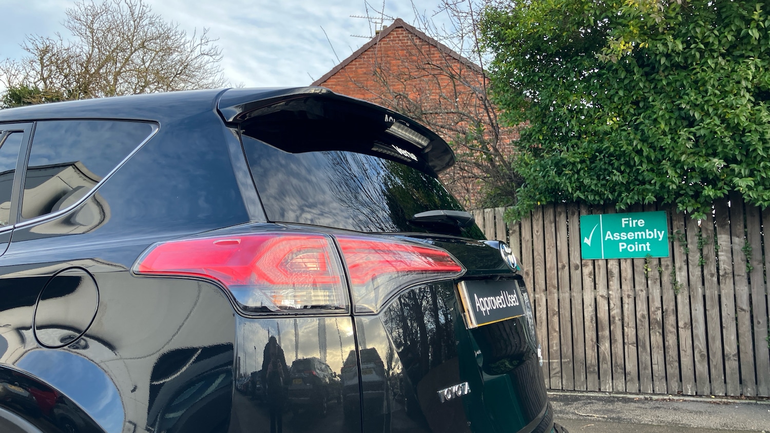 Used Toyota RAV4 2017 for sale - 76971108: Photo 22