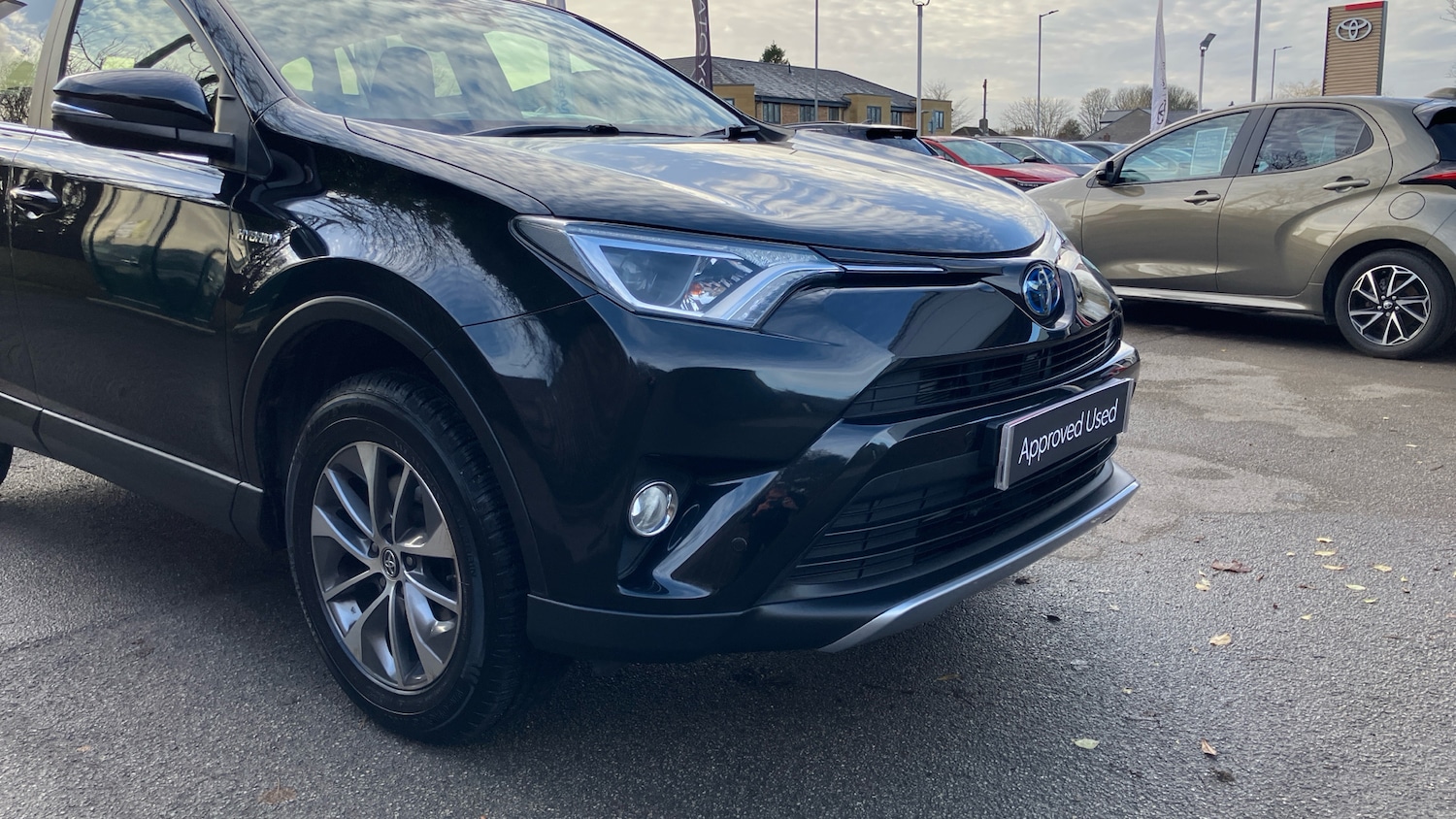 Used Toyota RAV4 2017 for sale - 76971108: Photo 28